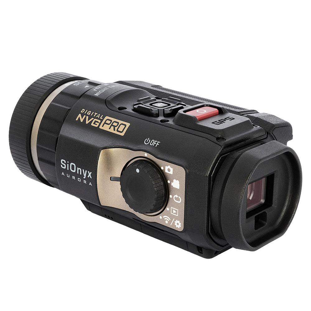 SiOnyx Aurora Pro schräg von hinten mit dem Okular, dem Drehknopf und einem roten Knopf oben
