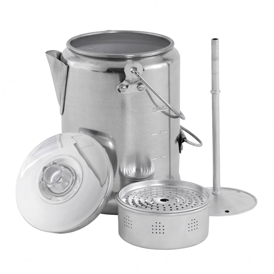 Easy Camp Adventure Coffee Pot zerlegt mit Deckel, Filterkorb und Steigrohr neben der Kanne