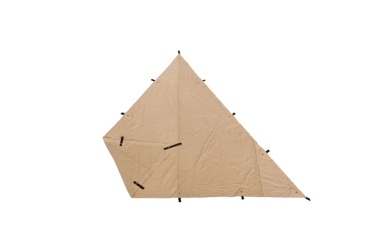 CanvasCamp Heavy Duty Shelter flach ausgelegt, eine Ecke nach innen gefaltet