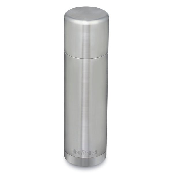 Klean Kanteen TKPro aus gebürstetem Stahl, geschlossen mit dem Becher auf der Flasche