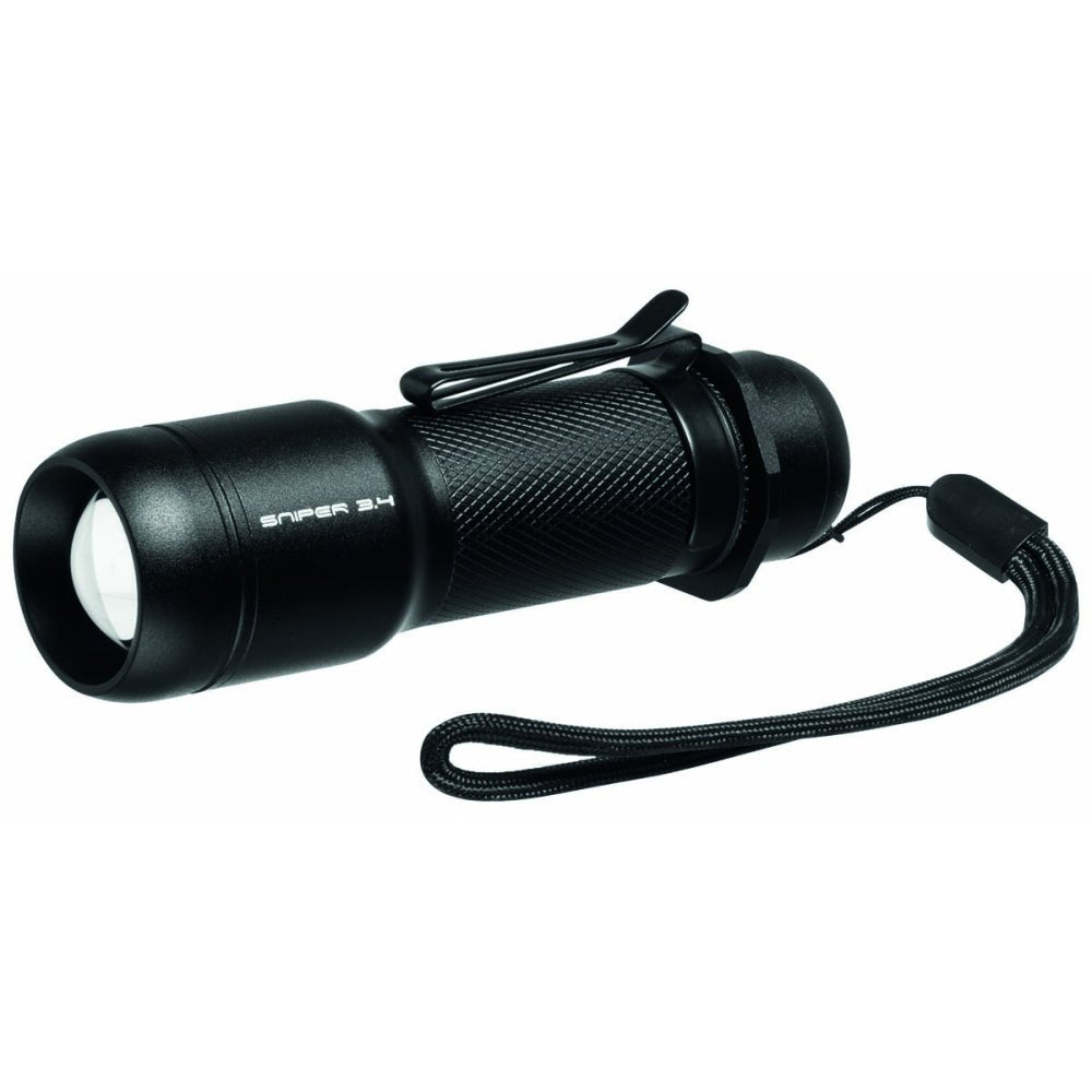 Mactronic Sniper 3.4 Taschenlampe in Schwarz mit Gürtelclip und Handschlaufe, schräg von vorne