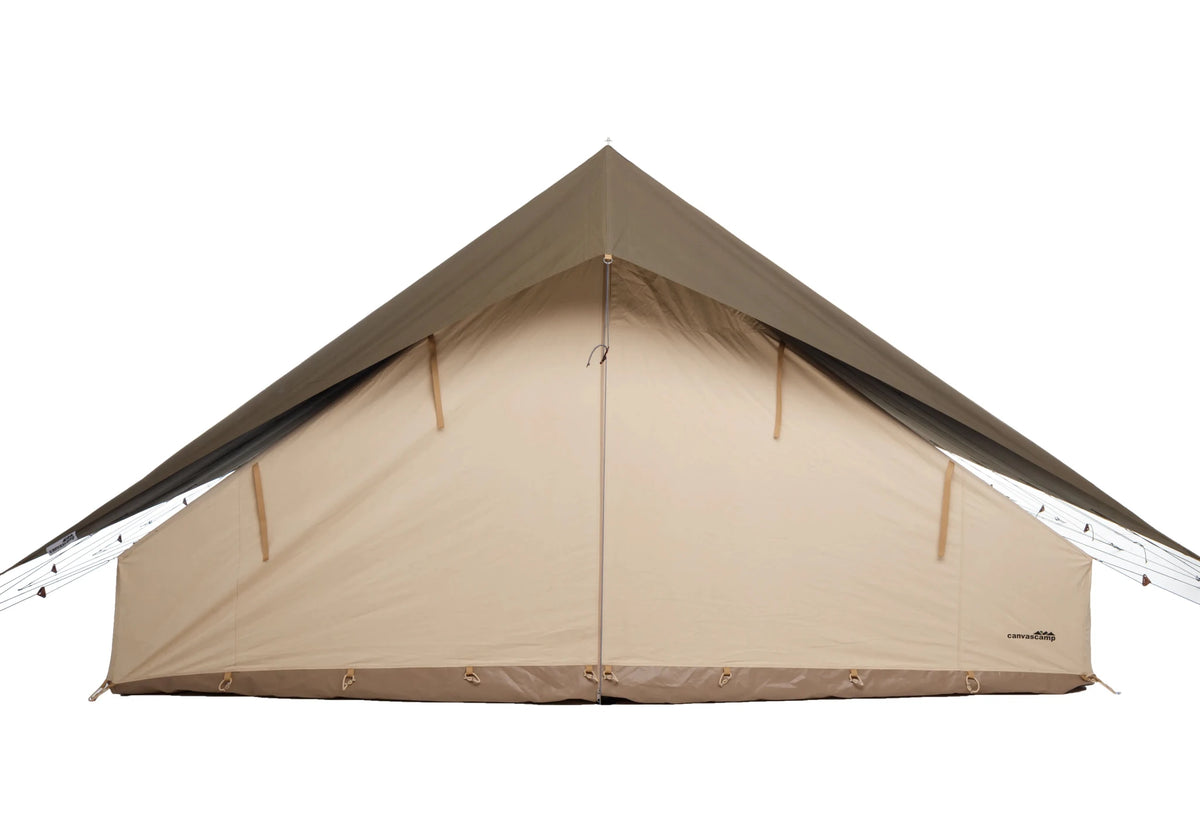 CanvasCamp Apex 4 x 6 mit dunkel graubraunem Dach, Vorderseite mit geschlossener Tür