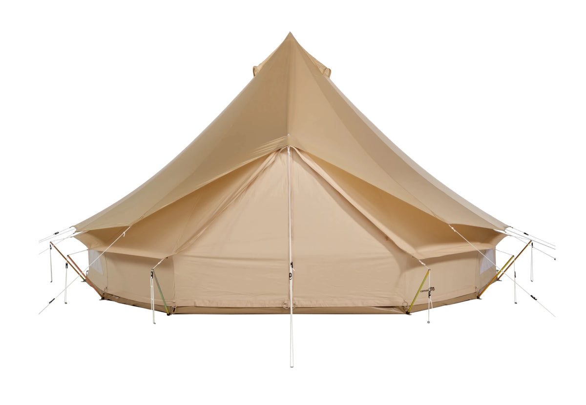 Sibley Fly Nylon Schutz in Beige über dem Dach eines Glockenzelts, Vorderansicht