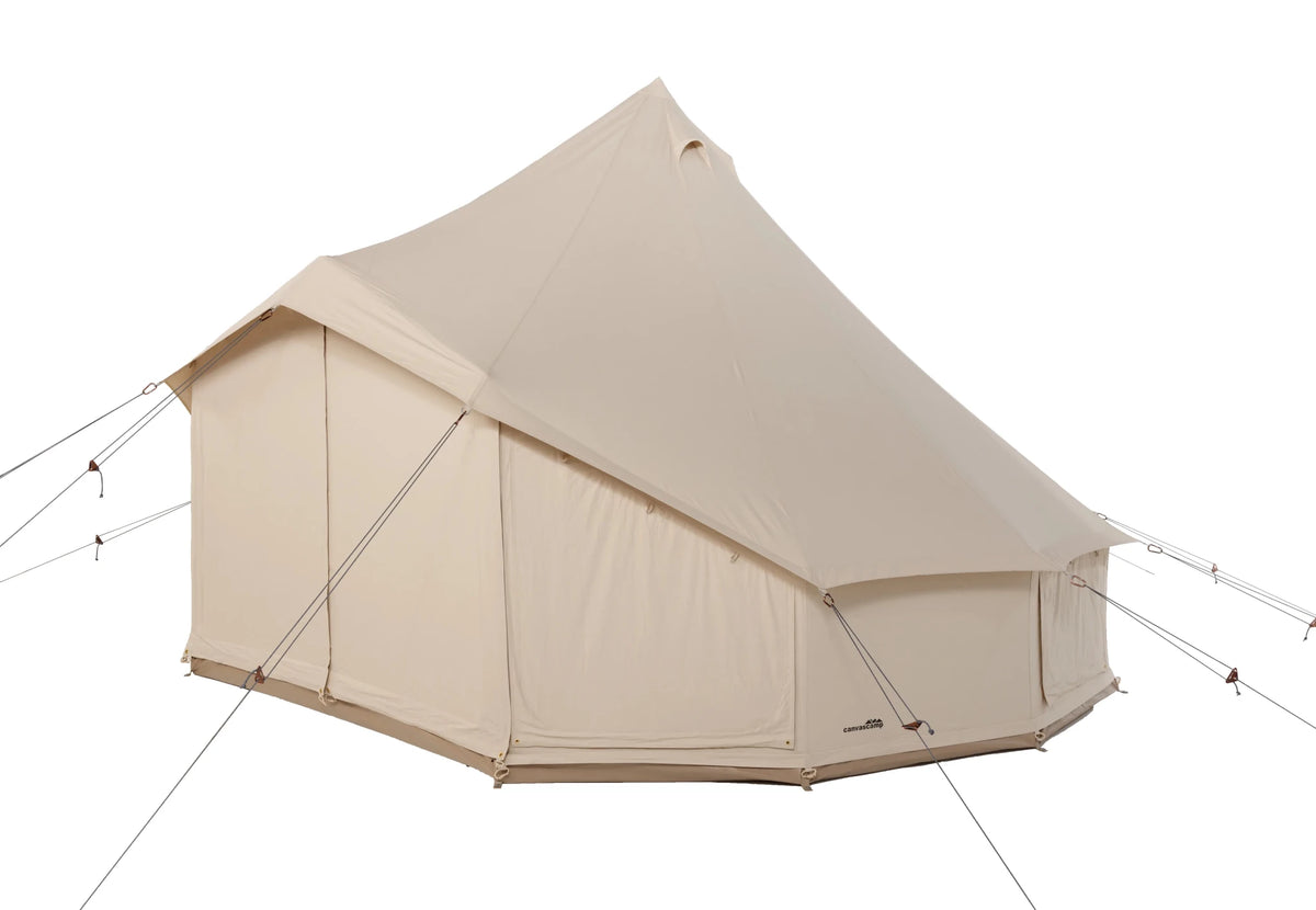 CanvasCamp Sibley Apex 520 Panorama schräg von vorne mit geschlossener Vorderwand