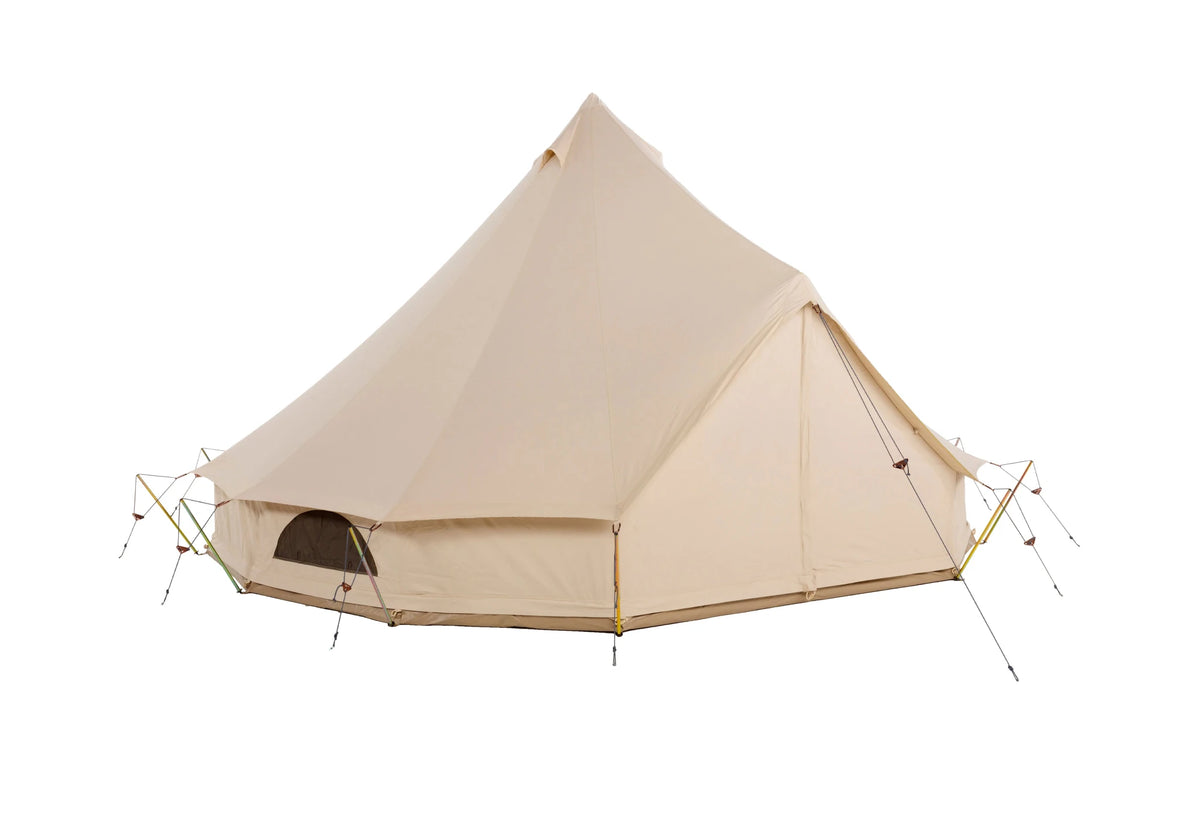 CanvasCamp Sibley Apex 450 von der anderen Seite mit einem Fenster links in der Seitenwand