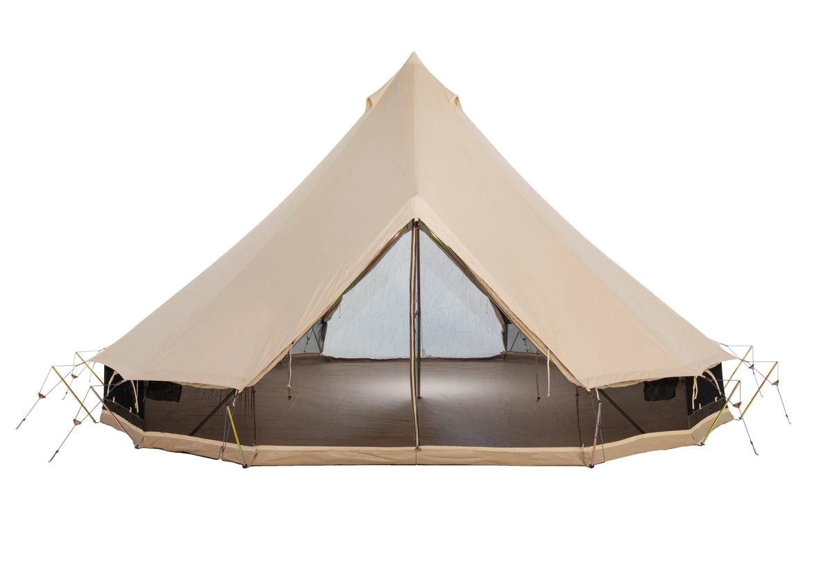 CanvasCamp Sibley Apex 600 DD mit offener Tür, hochgerollten Wänden und Netz ringsum