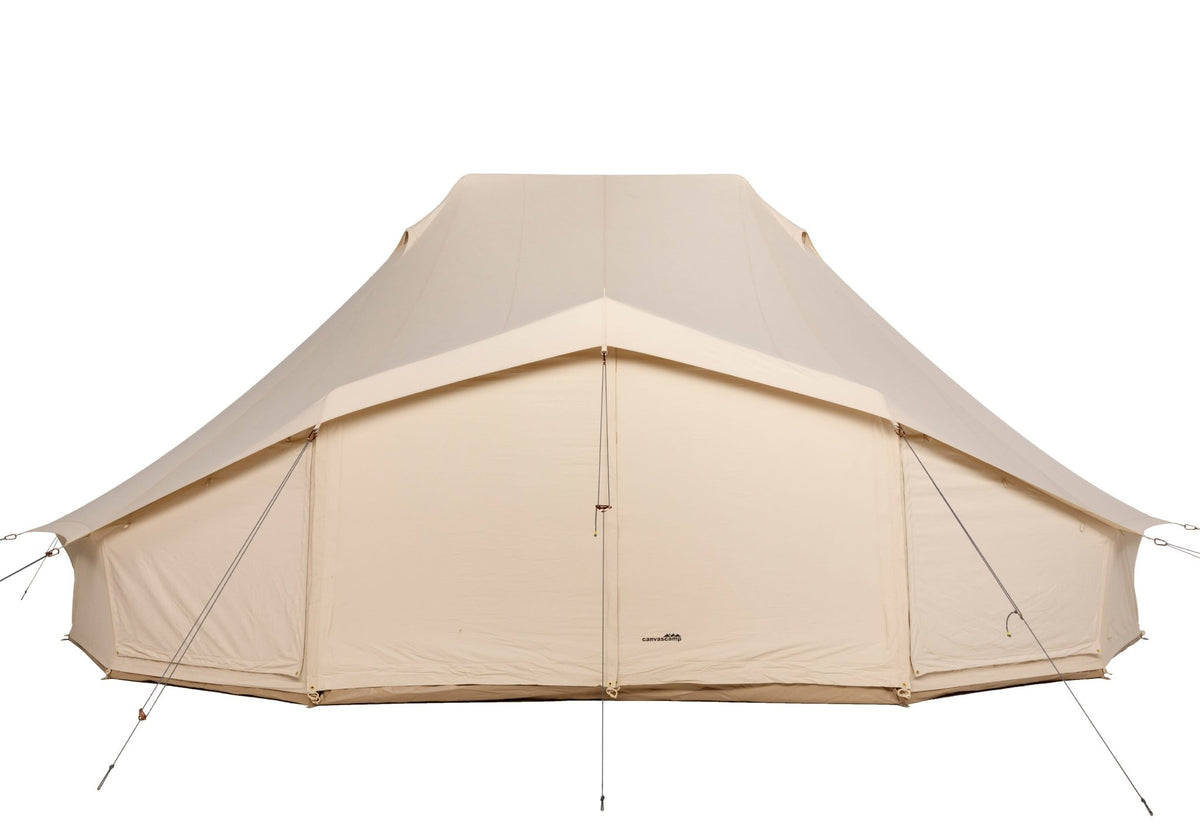 Sibley Apex 720 Twin, Glockenzelt aus beigem Canvas mit ausgebautem Vorbau, geschlossen, von vorne
