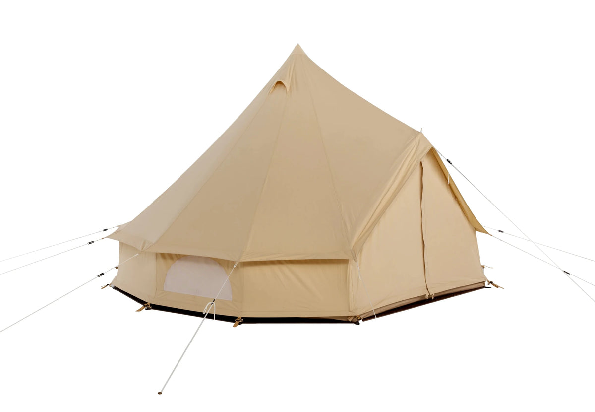 CanvasCamp Sibley Traveller 300 von der anderen Seite mit der Tür rechts und einem Fenster links