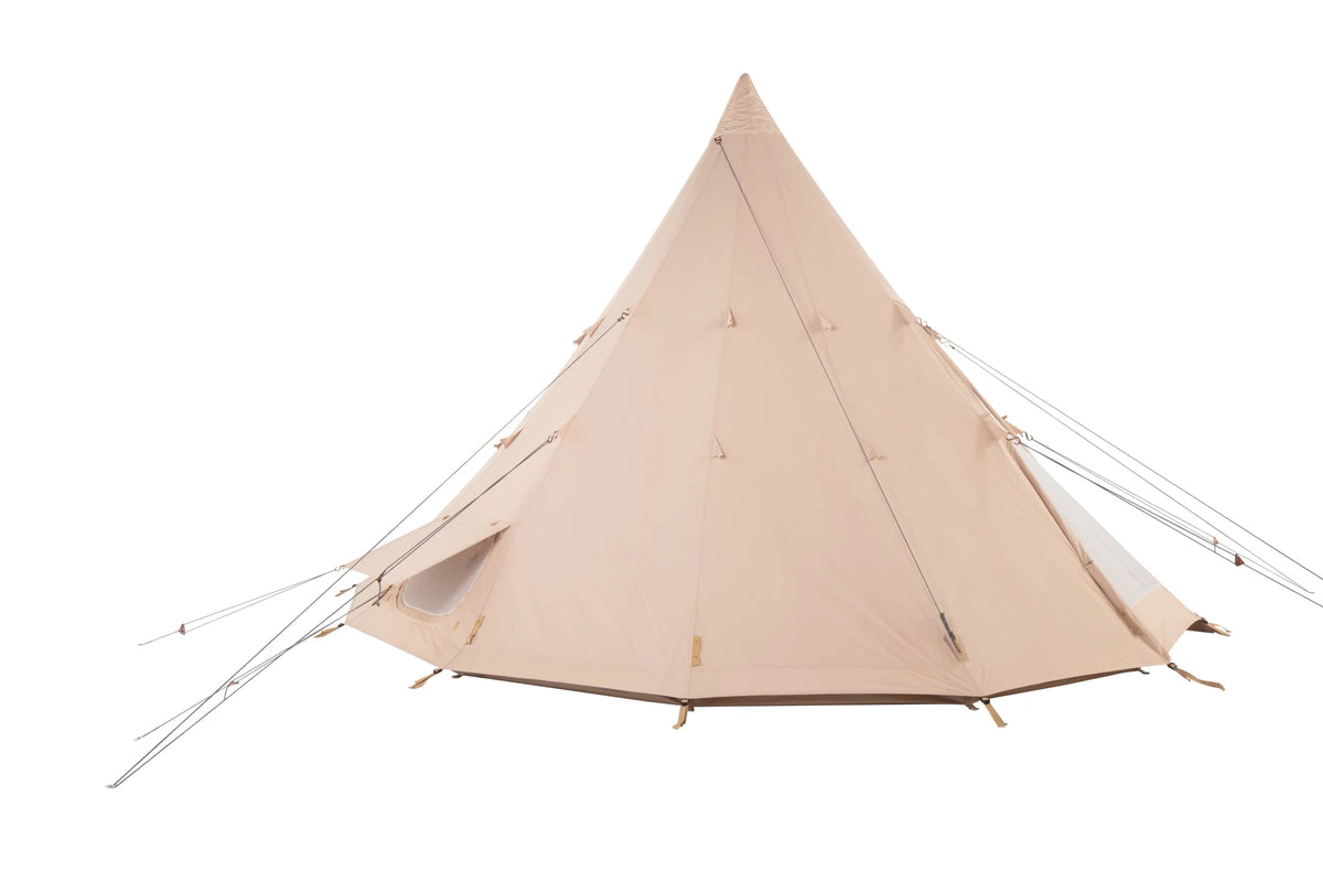 CanvasCamp Traveller 500 von der Seite mit Abspannleinen und einem geöffneten Fenster