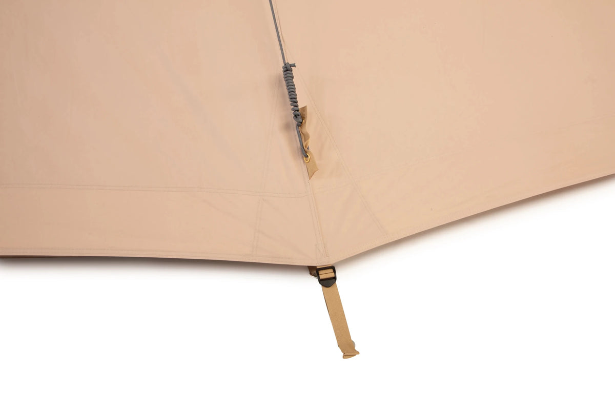 CanvasCamp Traveller 500 Naht mit Leinenspanner und Schlaufe unten am Canvas