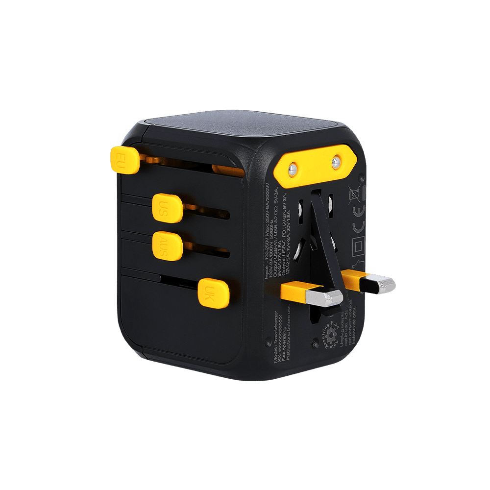 WakaWaka Travelcharger schräg von vorne mit ausgefahrenen rechteckigen Steckerstiften