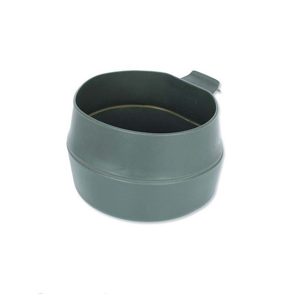 Wildo Fold-A-Cup Big Faltbecher mit 600 ml in Olivgrün, aufgeklappt mit Henkel