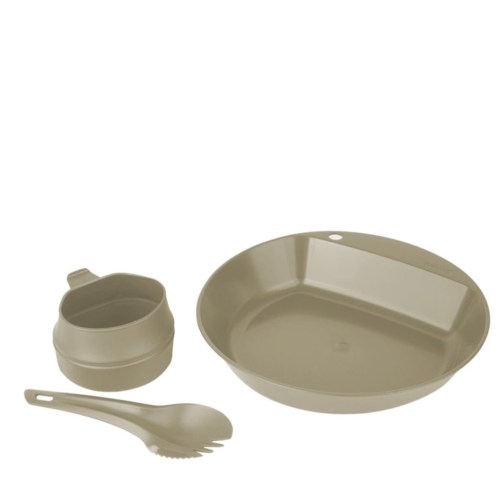 Wildo Pathfinder Camping Kit in Sand mit Teller, Faltbecher und Spork