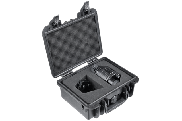 AGM Wolf-14 NW1 verstaut in einem offenen Hartschalenkoffer mit Schaumstoffeinlage