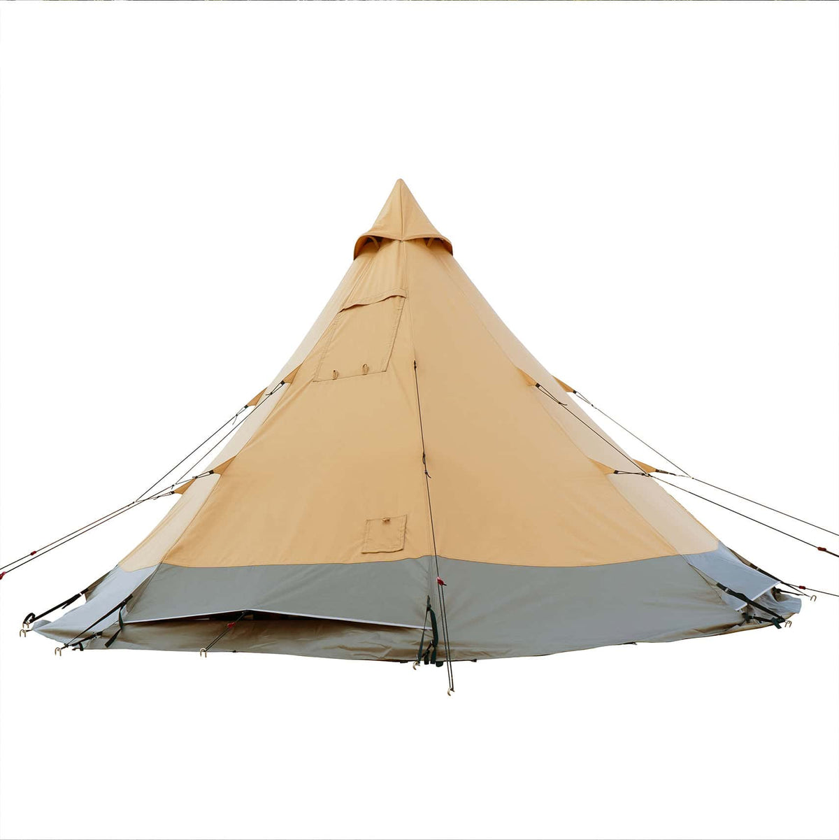 Winnerwell Arctic Tipi Zelt von der Seite mit geschlossener Tür und gespannten Abspannleinen