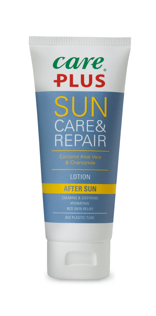 Care Plus After Sun Lotion in einer blau-weißen Tube mit Aloe Vera und Kamille