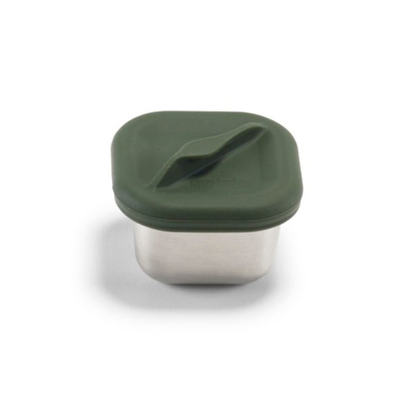 Klean Kanteen Half Snack Box, quadratische Metalldose mit grünem Deckel und Lasche