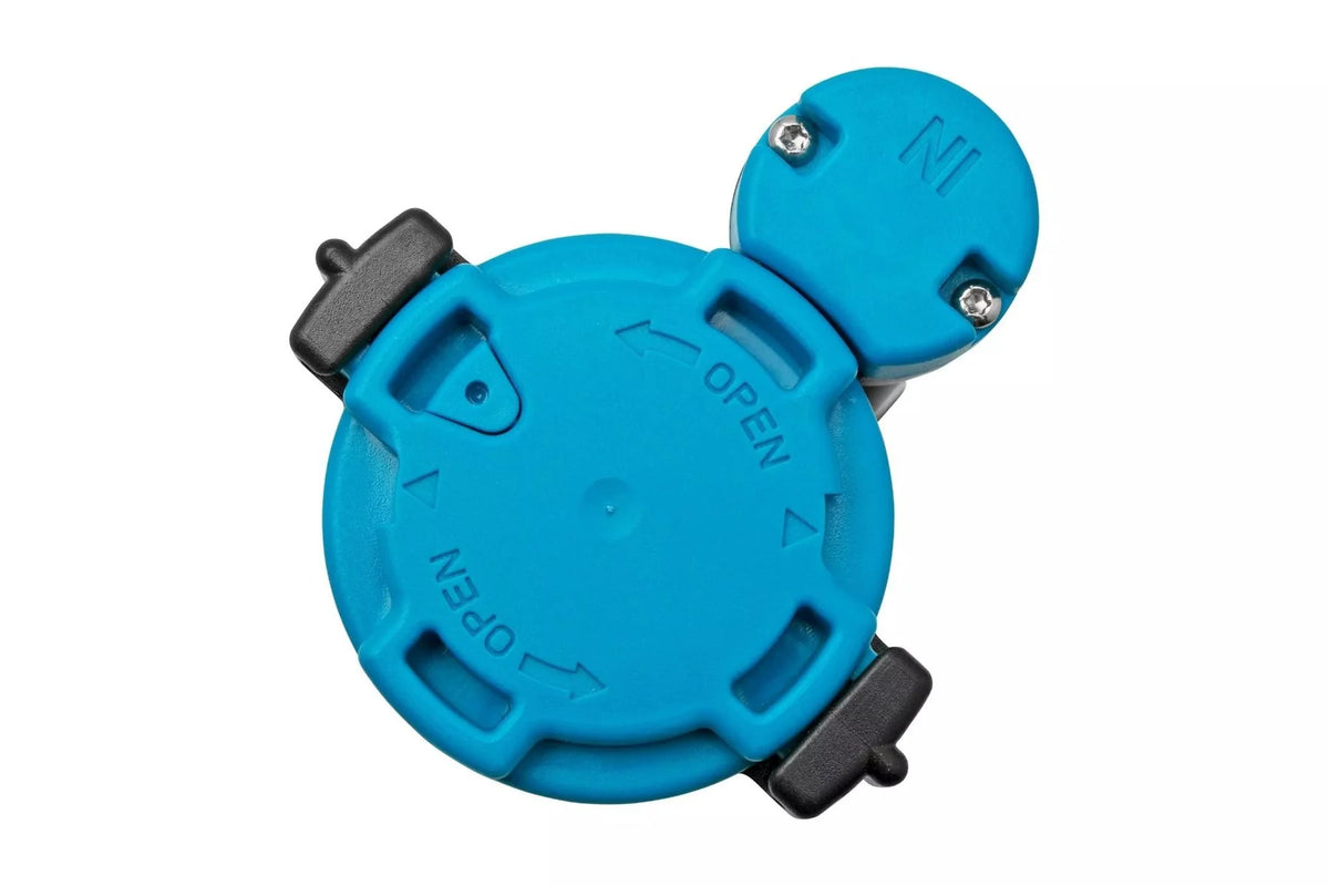 Lifesaver Wayfarer von unten, blauer Drehdeckel mit Pfeilen zum Öffnen
