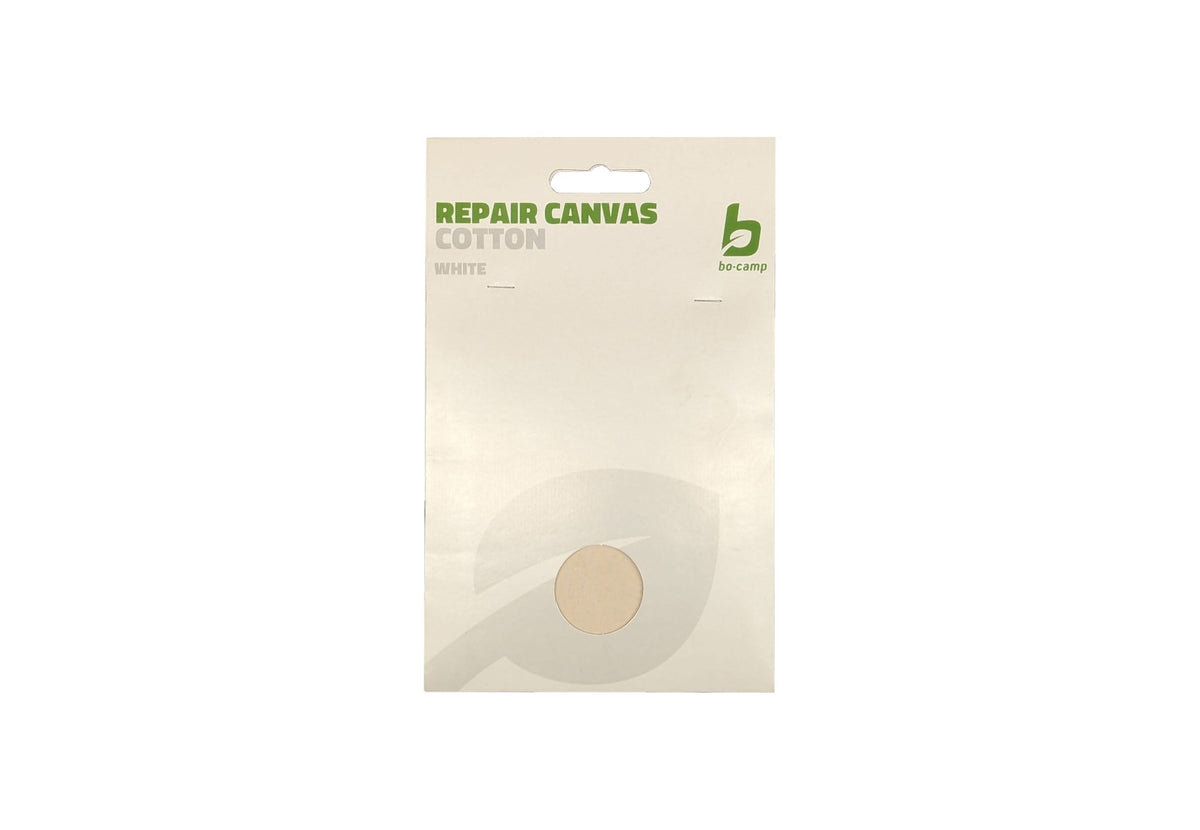 Bo-Camp Canvas Reparaturtuch zum Aufbügeln in der Verpackung mit einem runden beigen Stoffstück