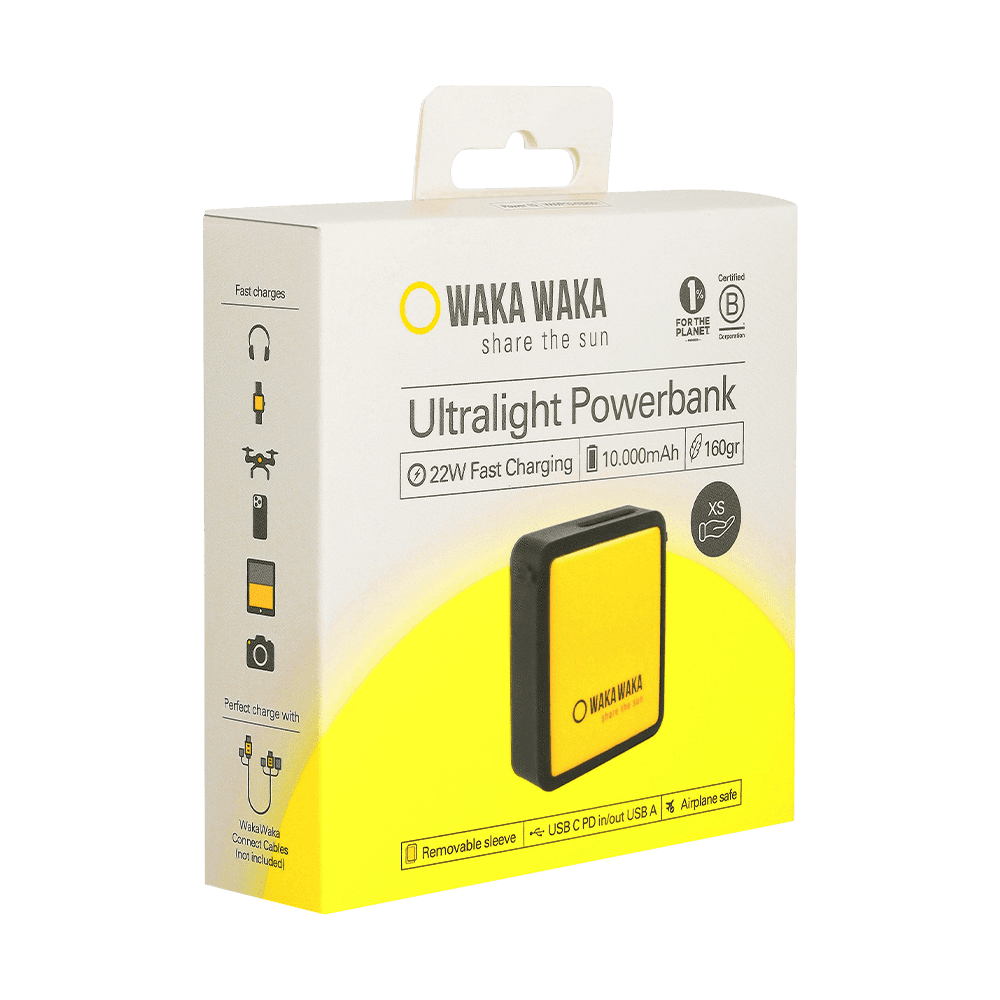 WakaWaka Power 10 Powerbank in der Verpackung mit der Aufschrift Ultralight Powerbank, gelb und schwarz