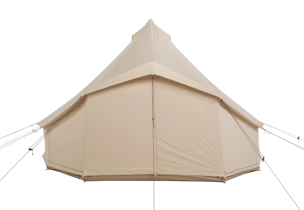 Sibley Apex 520 Panorama beiges Glockenzelt mit breiter geschlossener Vorderwand und Abspannleinen, von vorne