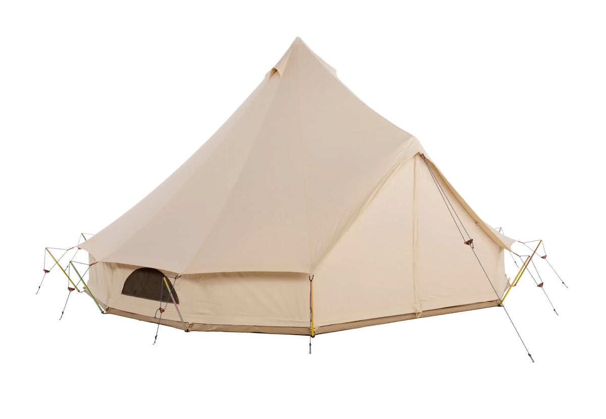 CanvasCamp Sibley Apex 500 von der anderen Seite mit einem Fenster links in der Seitenwand