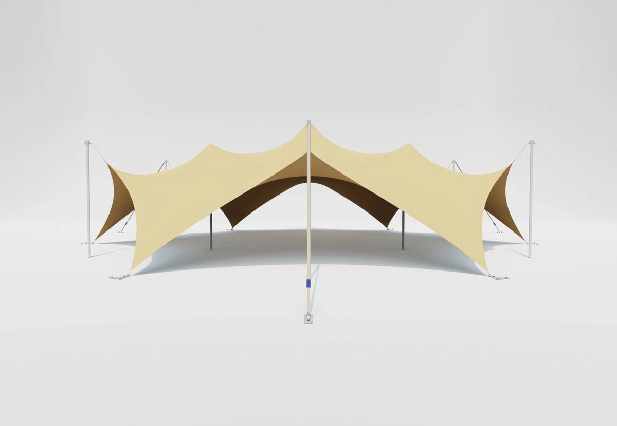 CanvasCamp Stretch Tent Q3 von vorne mit offenem Eingang und herabhängenden Seiten
