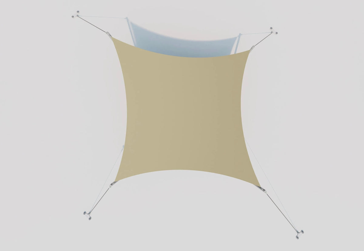 CanvasCamp Stretch Tent Q3X von oben gesehen, quadratischer beiger Stoff mit Abspannleinen an den Ecken