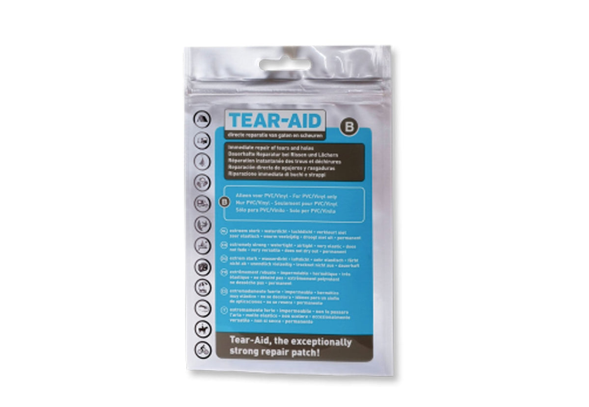 Tear Aid Typ B Reparaturflicken in silberner Verpackung mit blauem Etikett, Vorderansicht