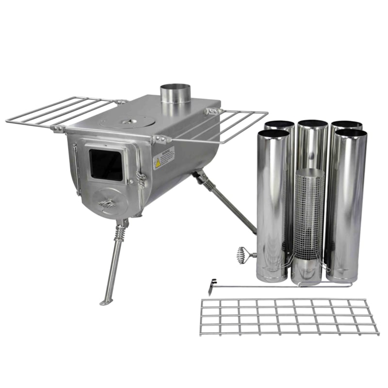 Winnerwell Woodlander Set von links gesehen mit aufrecht stehenden Ofenrohren und einem Rost